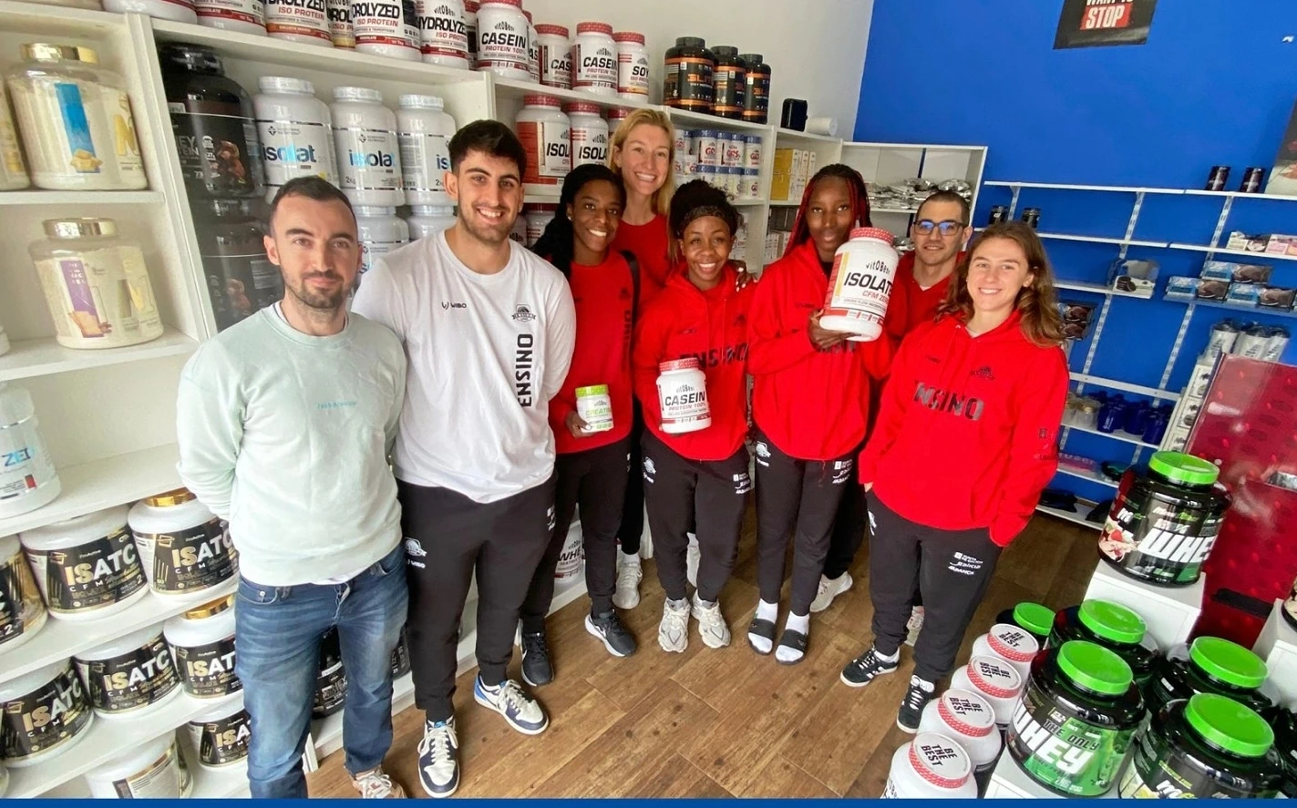 Jacobo Penas con el equipo de baloncesto Ensino Baloncesto